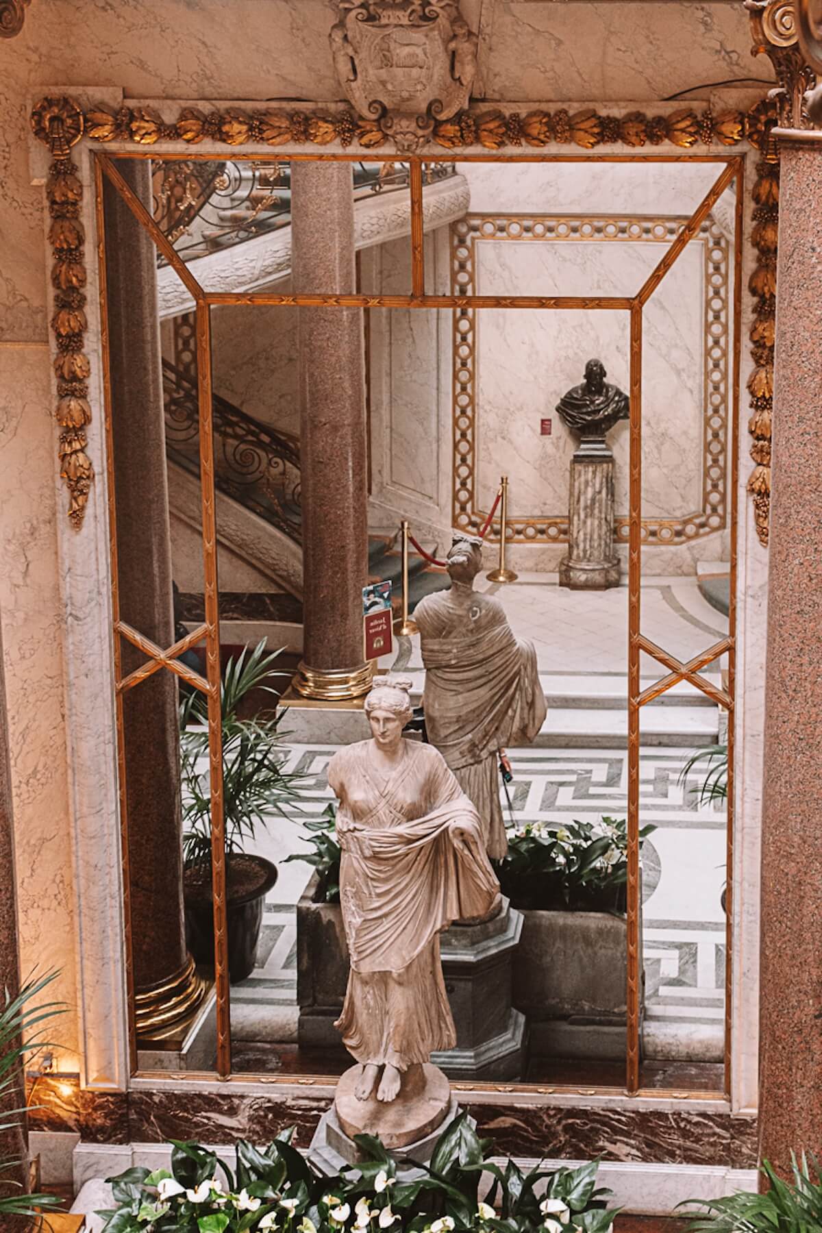 Hallway inside Musée Jacquemart-André in Paris