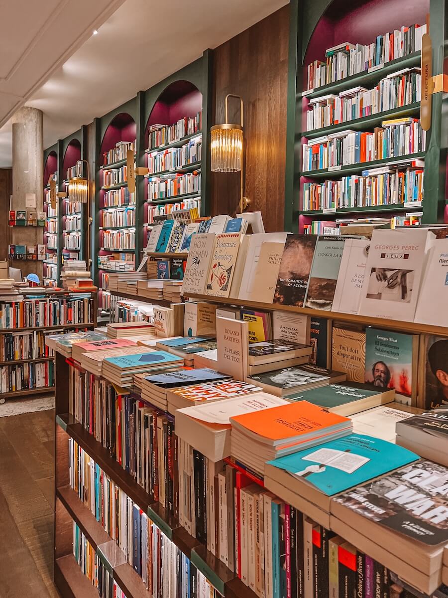 Llibreria Finestres - Best Barcelona Bookshop