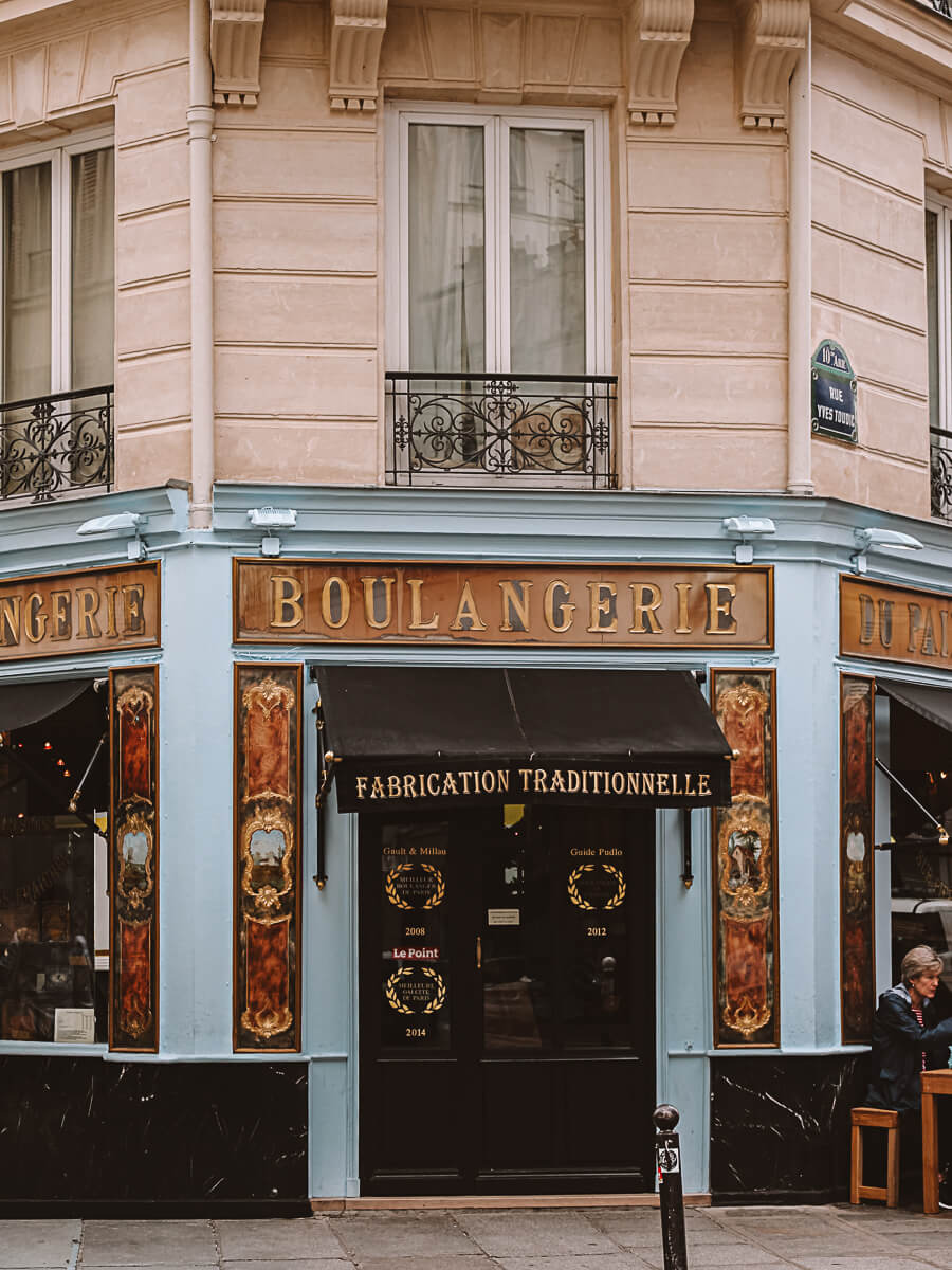 Du Pain et Des Idées - best bakery in Paris