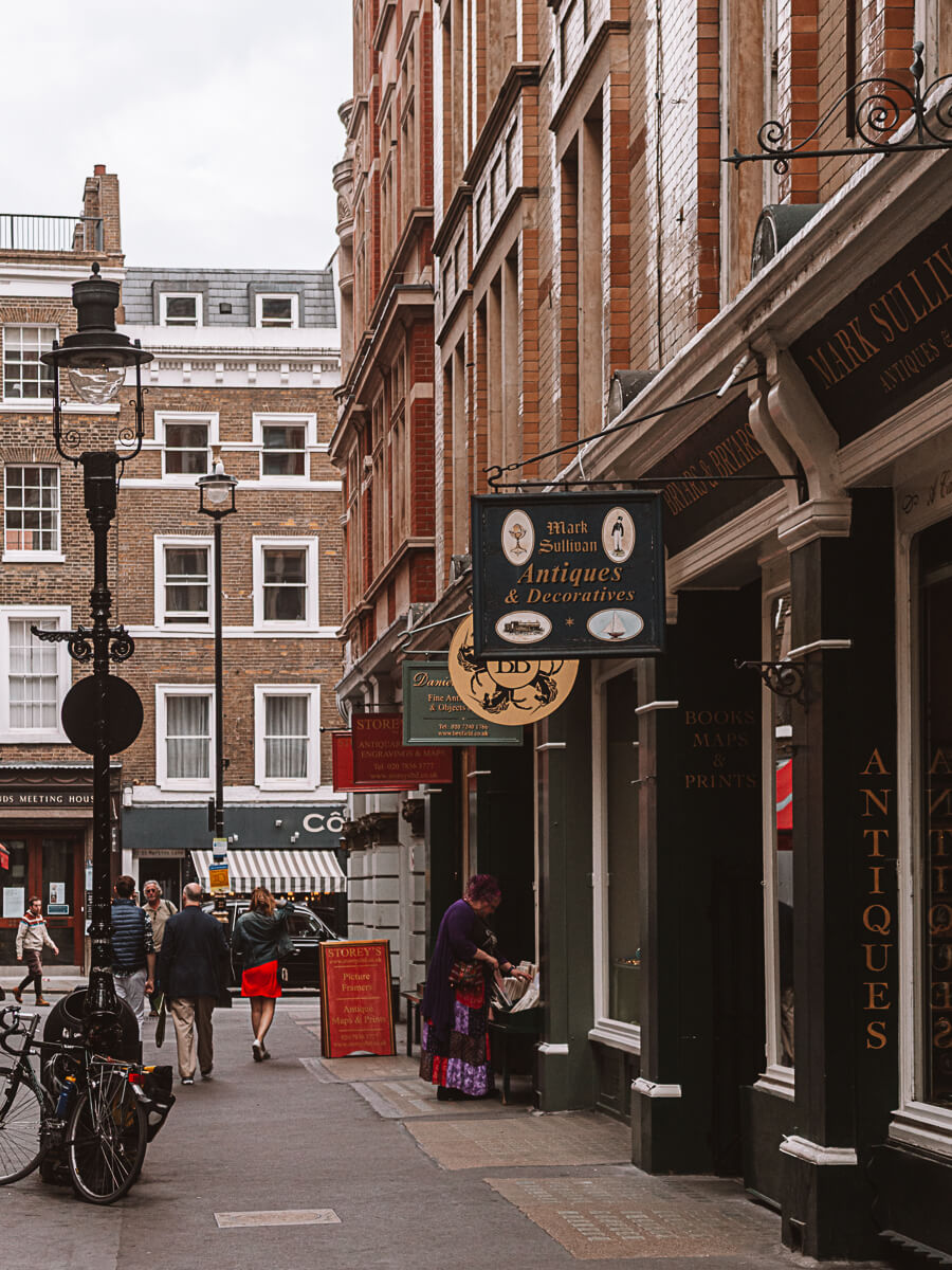 Cecil Court which looks like Diagon Alley