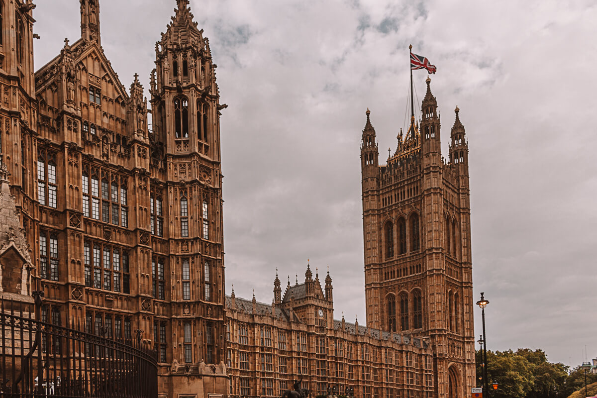 Houses of Parliament London which appear in Harry Potter and the Order of the Phoenix